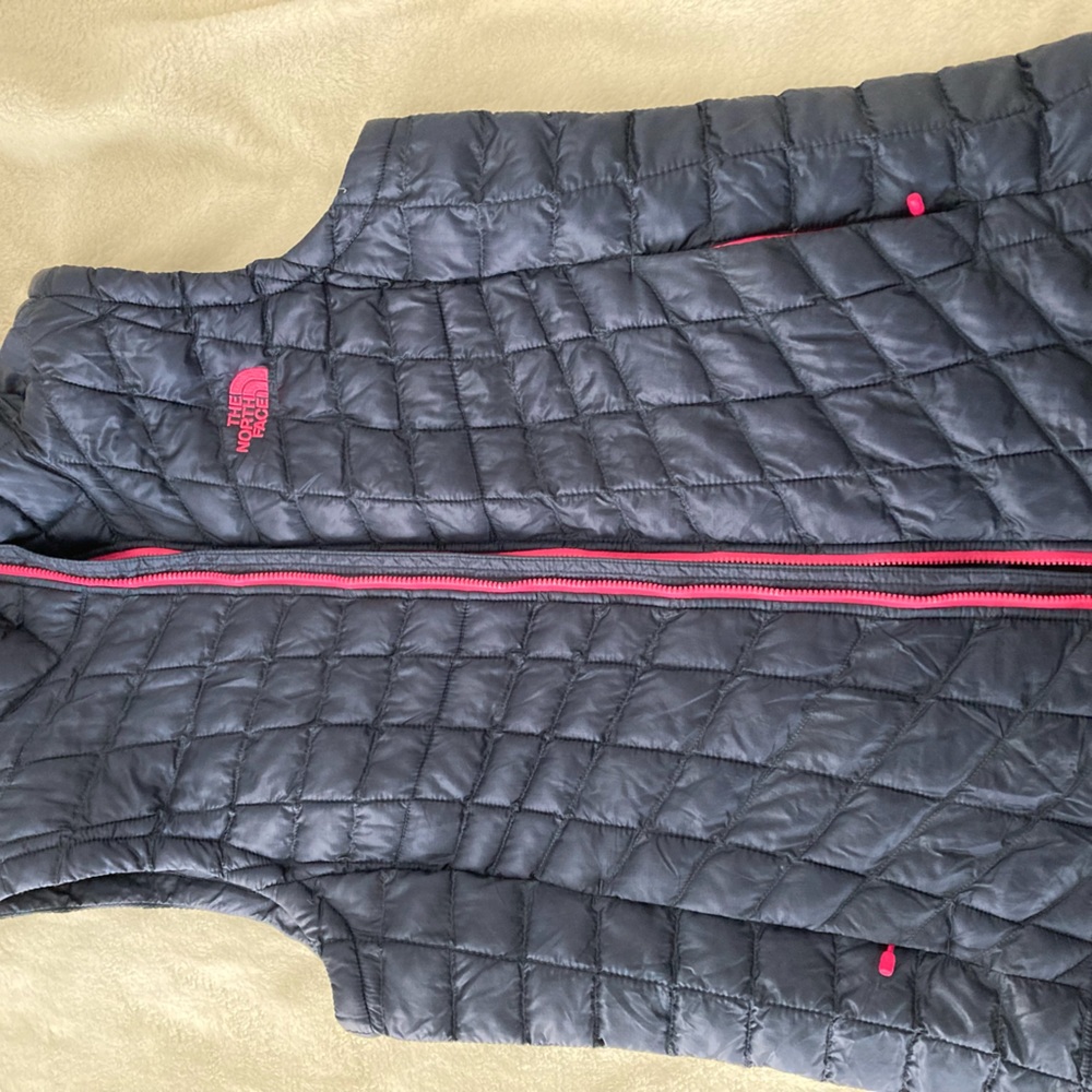 Women’s North Face Vest size M